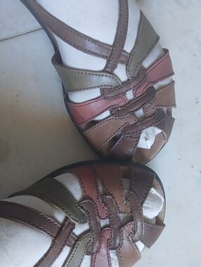 Earth Origins Multi-Color Strappy Leather Sandals 5.5 Perfect
